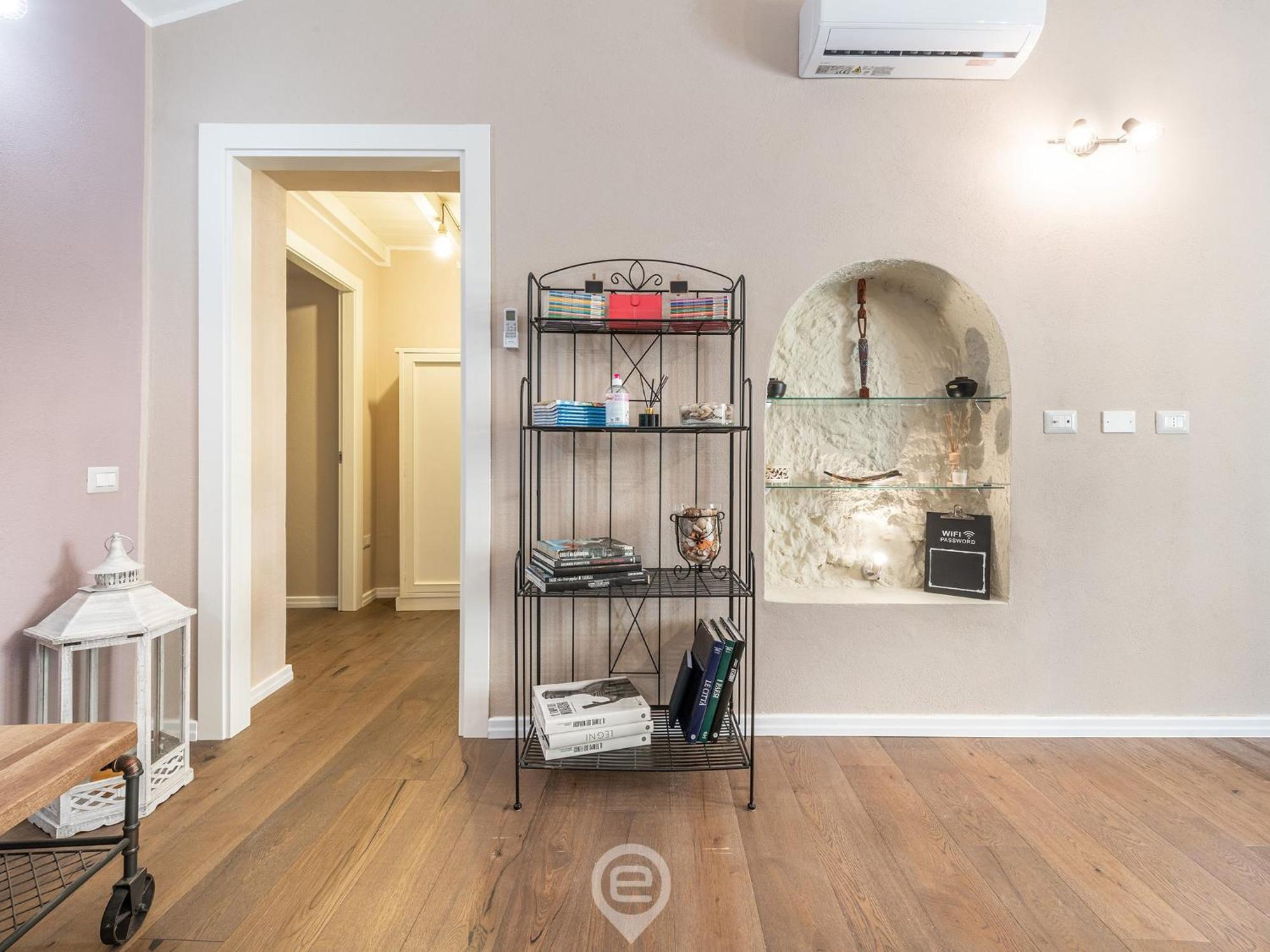 Promenade Boutique Rooms - City Centre Каляри Екстериор снимка